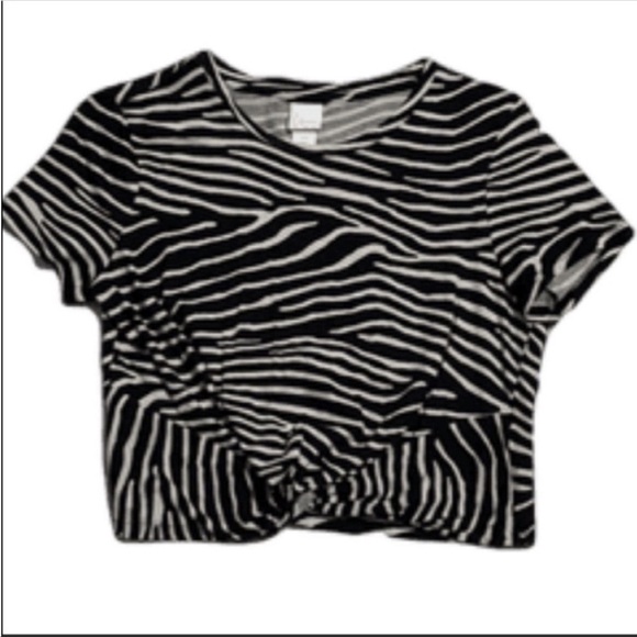 H&M zebra print twisted hem short sleeves crop top. Size Small. - Picture 1 of 2